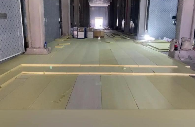 冷庫擠塑板為什么要錯縫鋪設(shè)？